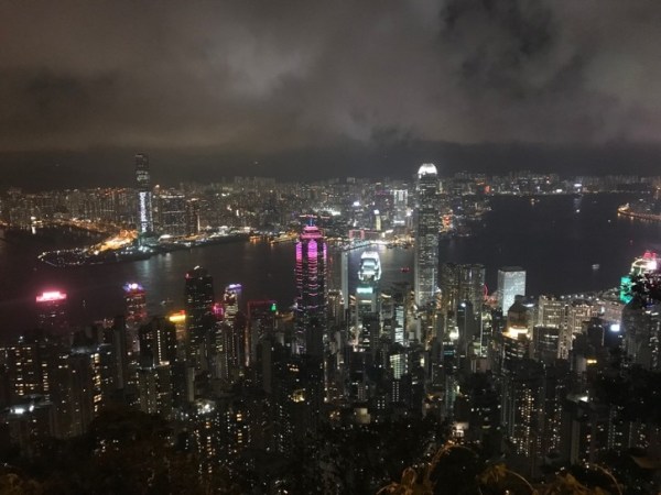 Billet retour pour Hong Kong. 1/3 : Dire au revoir à la&nbsp;France